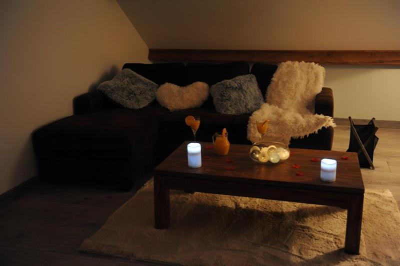 Ecrin D' Amour Suite Romantique Avec Jacuzzi Castels ภายนอก รูปภาพ
